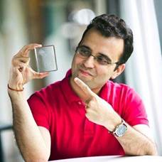 Vivek Sharma is an Associate Professor (tenure track) of Computational Biophysics at the Department of Physics, University of Helsinki. He is also a visiting fellow at the HiLIFE Institute of Biotechnology.